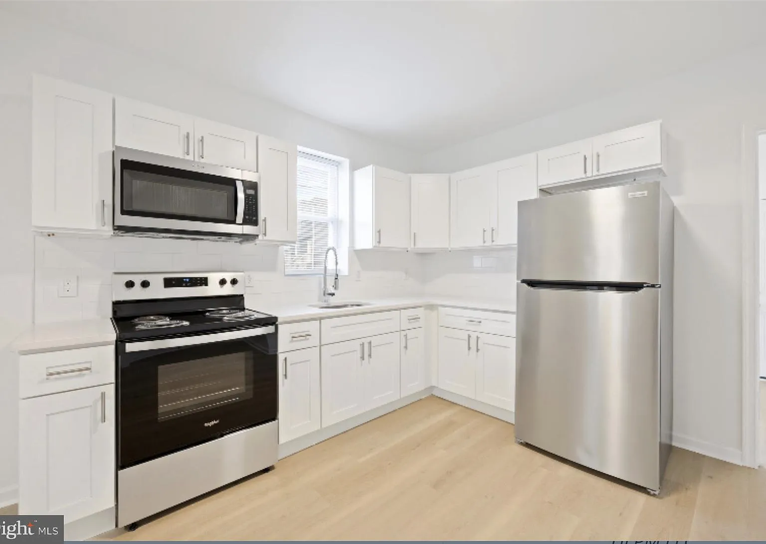 4 bed, 1190 sqft, $1,800 — Photo 2