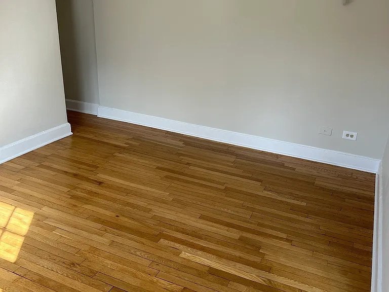 166 Hudson St — Photo 9
