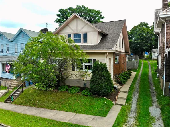 304 N 2nd St, Jeannette, PA 15644