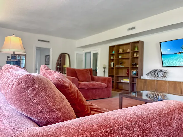 3060 S Miami Ave — Photo 31