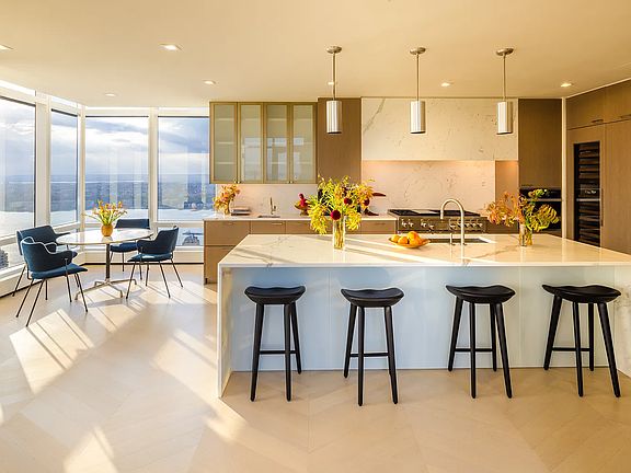 3rd image of 200 Amsterdam Ave #Penthouse 1