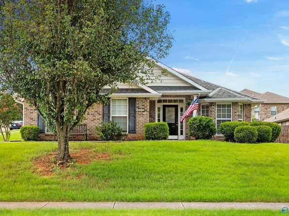 131 Forest Glade Dr, Madison, AL 35758