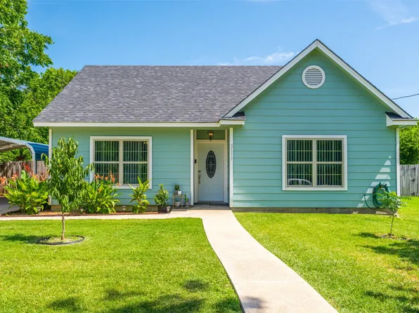 3115 Pioneer St, Fort Worth, TX 76119