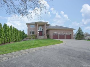 3517 Newton Rd, Commerce Township, MI 48382