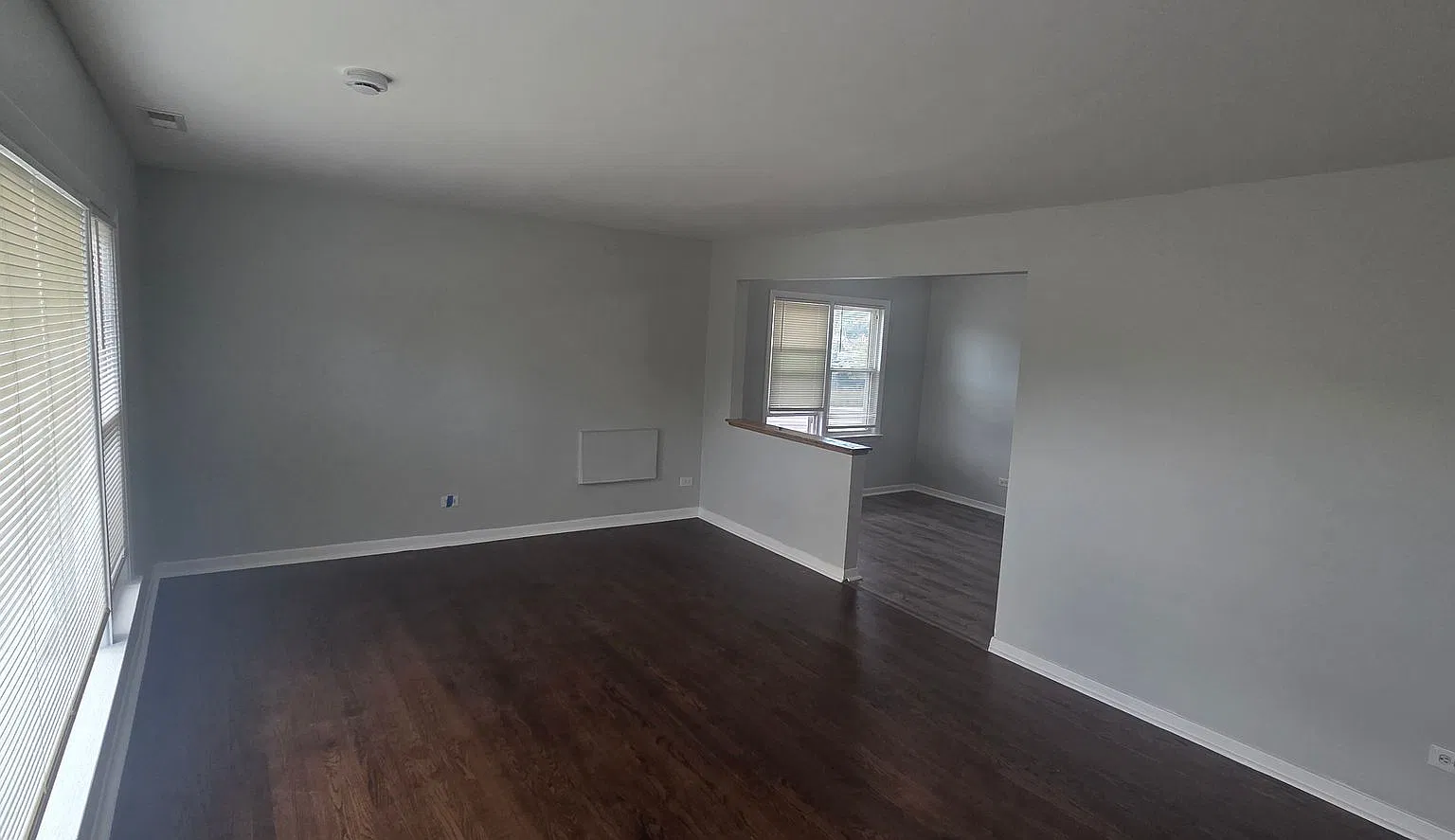Spacious 2-Bedroom Apartment with Hardwood Floors and On-Site Laundry — Photo 3