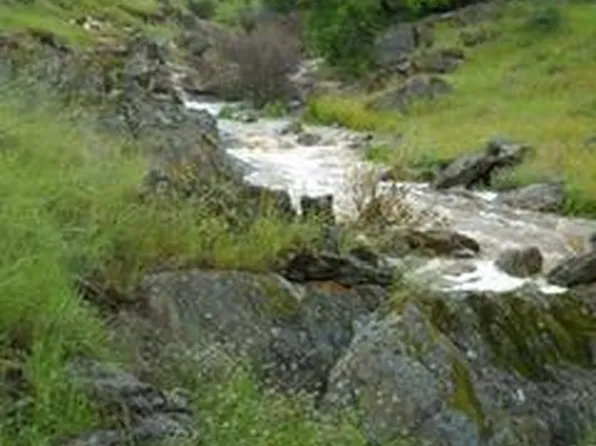 14 Los Nogales Rd, La Grange, CA 95329