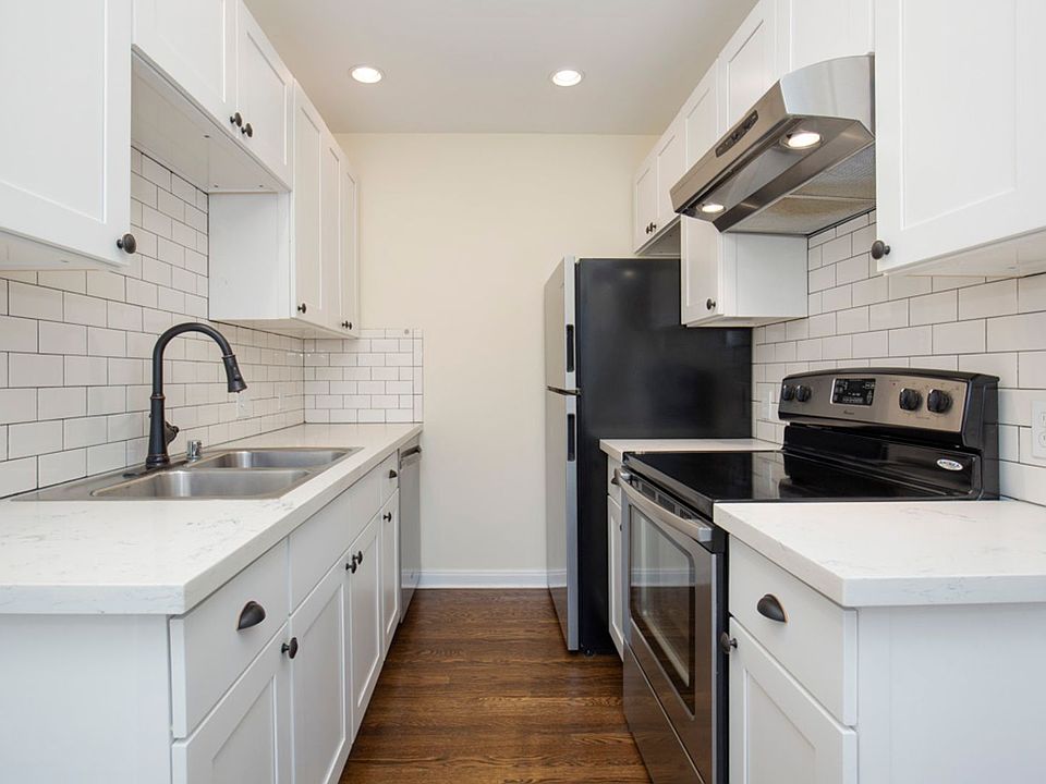 1st image of 1404 3rd Ave N APT 5