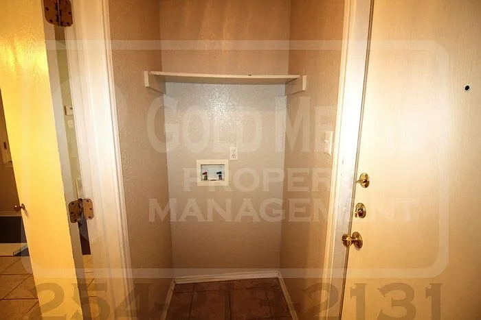 2701 Alma Dr — Photo 8
