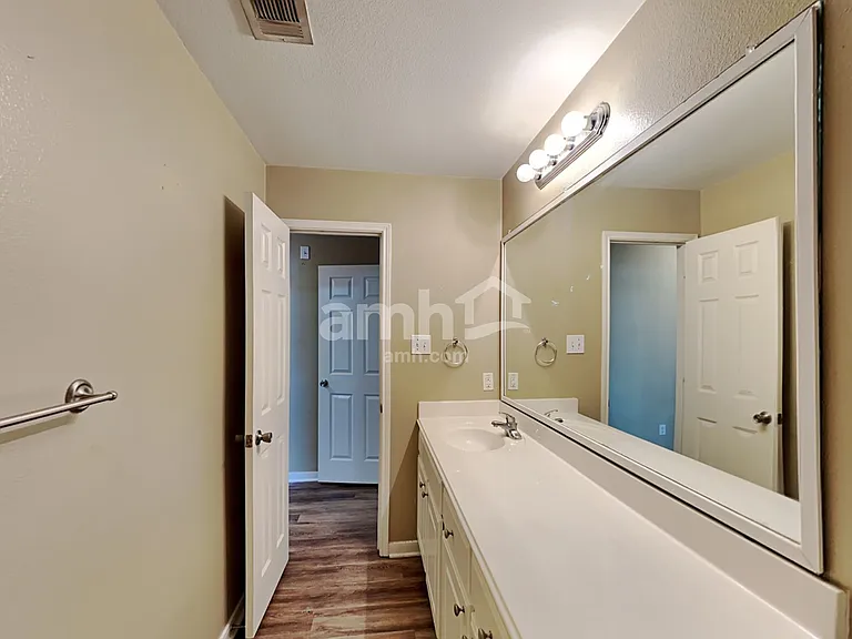 4114 Medina River Ct — Photo 15