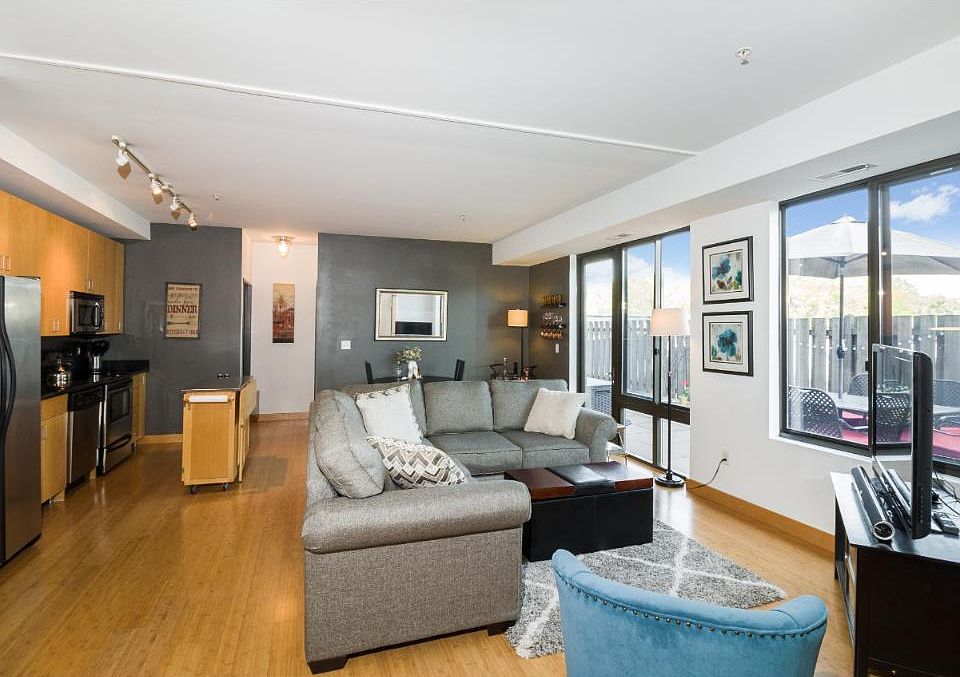 1st image of 10 E 26th St APT 203