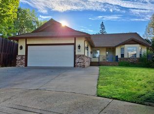 12155 Norman Ln, Auburn, CA 95603