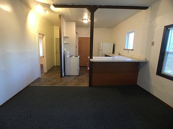 3rd image of 550 NE Maiden Ln APT 2