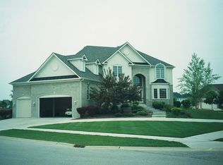 2341 Courtland Ct, Aurora, IL 60502