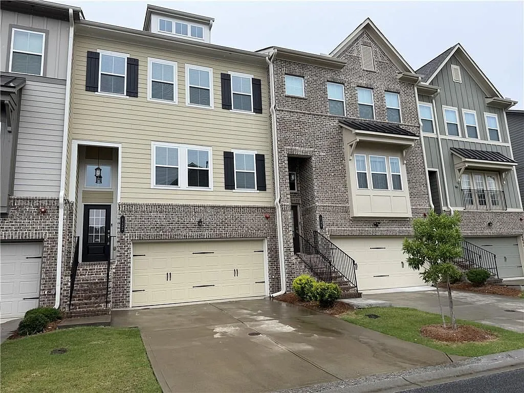 4 bed, 4.0 bath, 2407 sqft, $3,800 — Photo 1