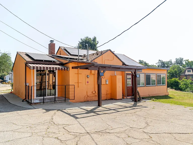 13057 Gladstone Ave — Photo 28