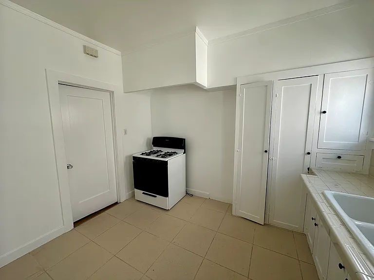 Kitchen 3