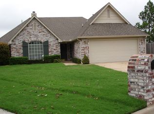 2901 E 101st Pl, Tulsa, OK 74137