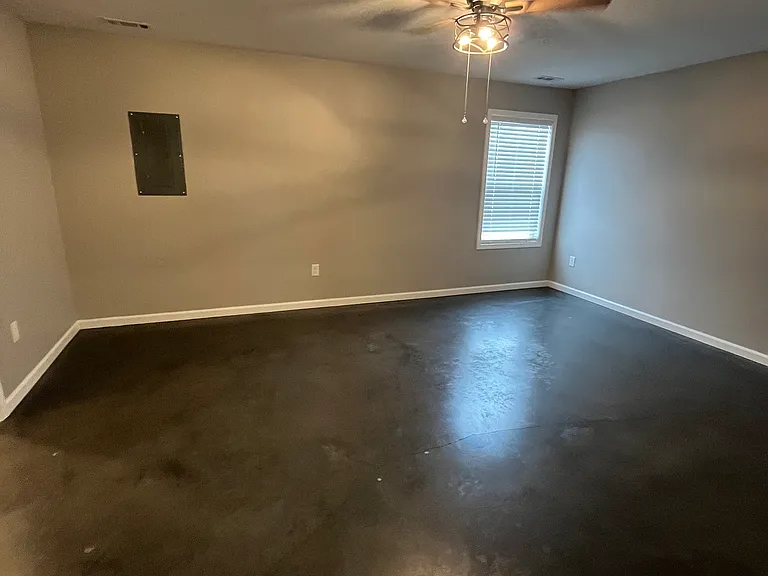 1336 NE Michigan Ave — Photo 11
