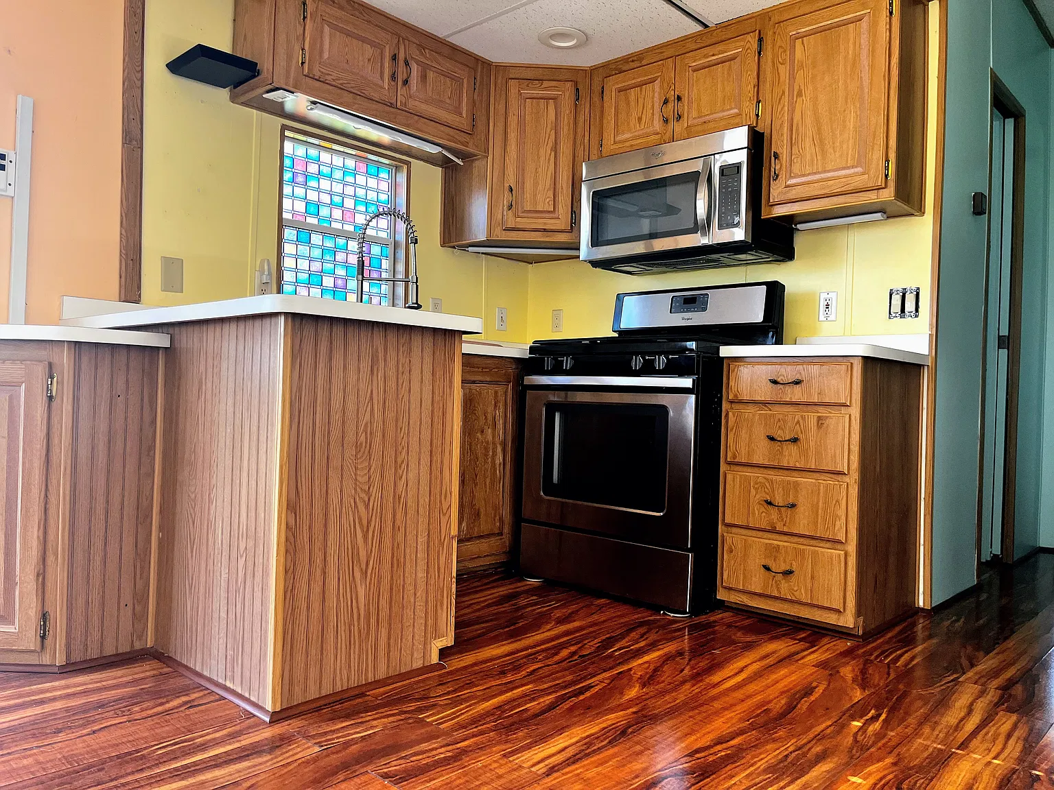 1 bed, 350 sqft, $685 — Photo 3