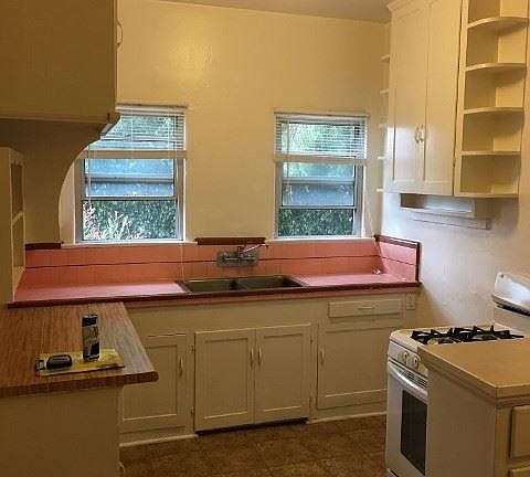 5th image of 1918 29th St APT D