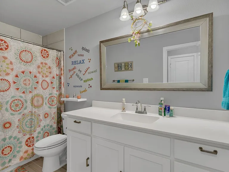 3908 Lucan Ln — Photo 27