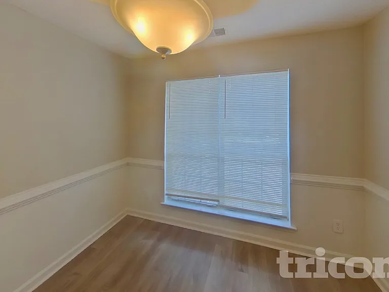 511 Horseshoe Cir — Photo 4