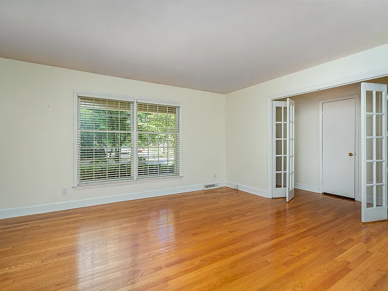6529 Idlebrook Dr — Photo 14