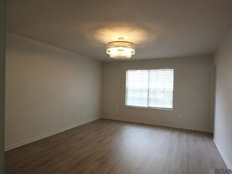 10111 Jefferson Hwy — Photo 11