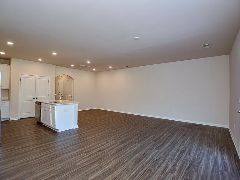 908 Park Bend Trl — Photo 8