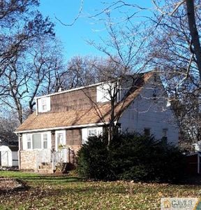 22 Jackson St, Piscataway, NJ, 08854