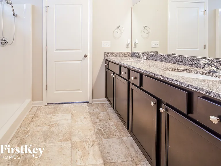 146 Clydesdale Cir — Photo 10