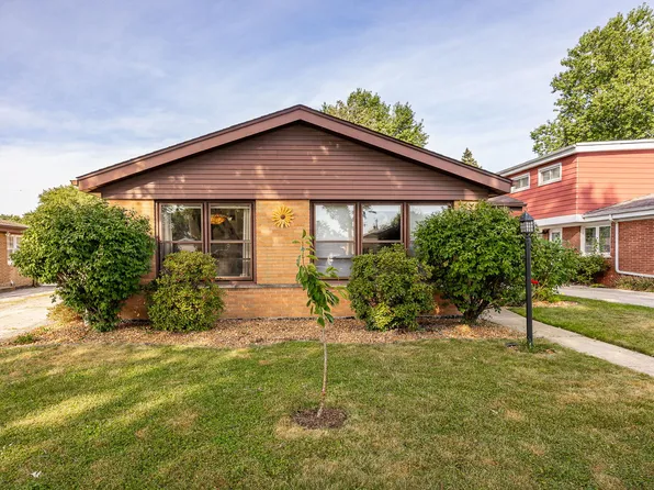 10536 S Kilbourn Ave, Oak Lawn, IL 60453
