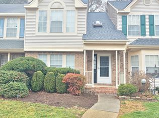 152 Corwin Cir, Hampton, VA 23666