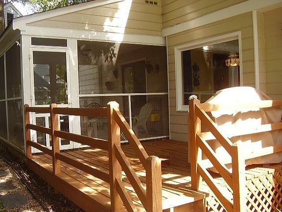 Wonderful Deck & Screened Porch!