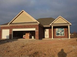 4140 Raintree Blvd, Greenwood, IN 46143