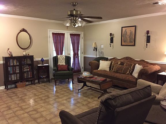 5th image of 5 Emma Ln