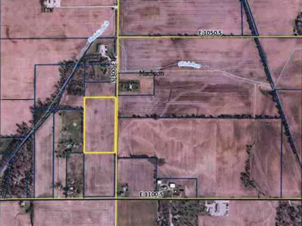 1075 S 300 E, Markleville, IN 46056