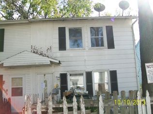 1605 Richard E Bush Ct, Waukegan, IL 60085