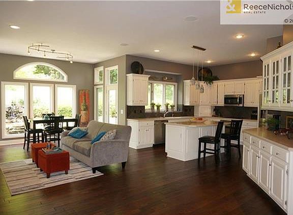 4th image of 7612 Eicher Dr