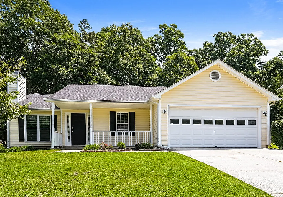 1867 Fort River Way