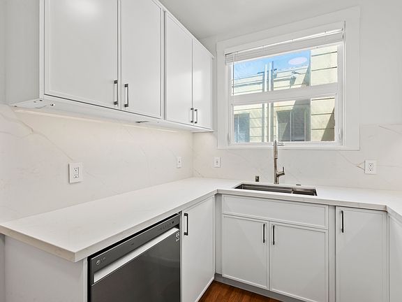 2nd image of 3300 Laguna St APT 11
