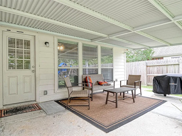 25923 Marshbrook Ln — Photo 19