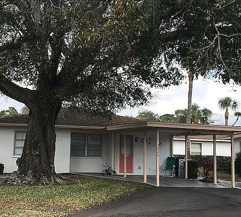 3rd image of 5022 Live Oak Cir