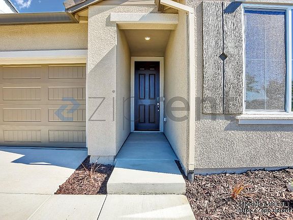 4th image of 15474 Hedges Dr