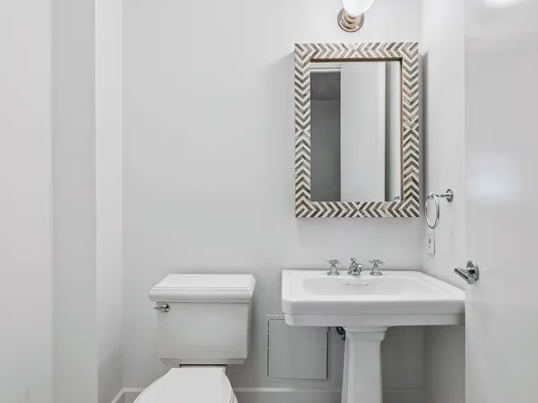 1 Main Street image 17 of 22