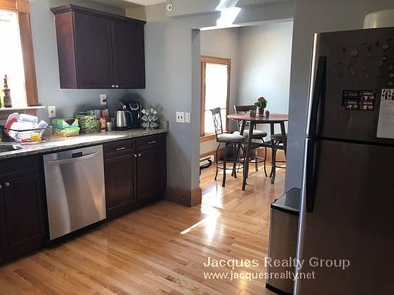 2nd image of 22 Cushing St #1