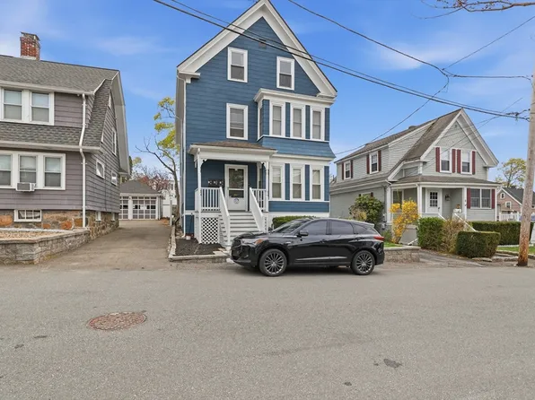 13 Roy St APT 3, Swampscott, MA 01907