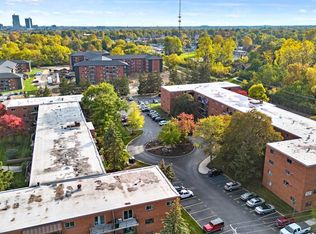 2937 Westbrook Dr #401A, Fort Wayne, IN 46805