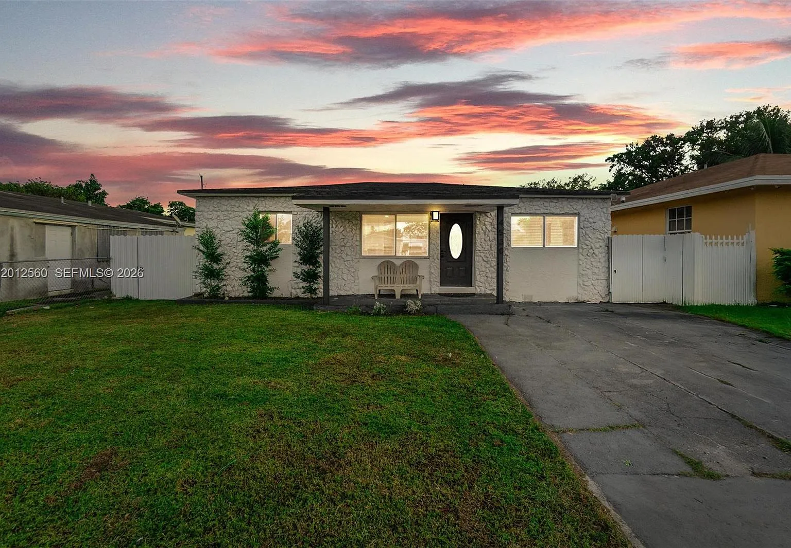 Hyde Park First Sec — Photo 1