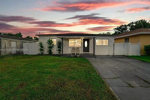 4530 SW 25th St Photo 1